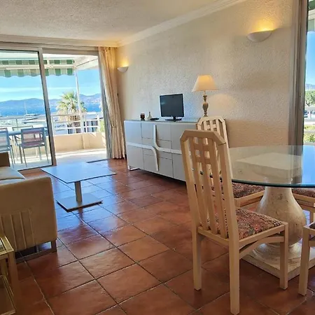 Apartamento 50 M Cocoon Of With A Common Shared Pool