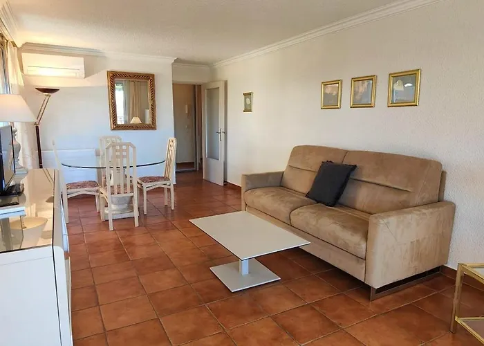 50 M Cocoon Of With A Common Shared Pool Appartement *
