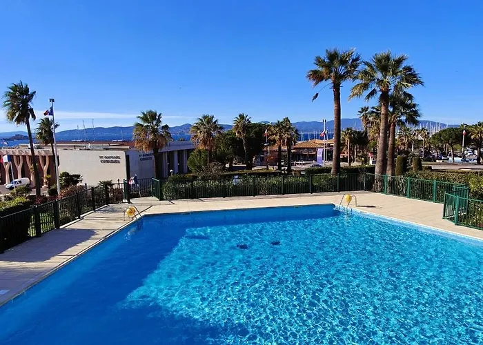 Appartement 50 M Cocoon Of With A Common Shared Pool